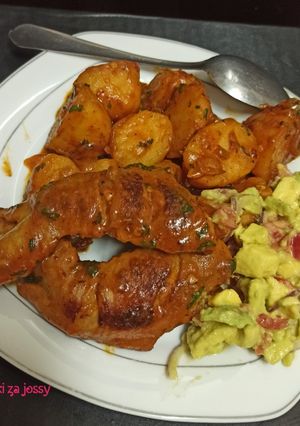 A picture of One pot chicken potatoes dish.