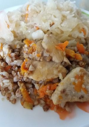 Фото Гречкоплов или вкуснейшая гречка с мясом и овощами в мультиварке.