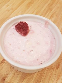 Una foto de Cheesecake de fresa keto (sin horno)