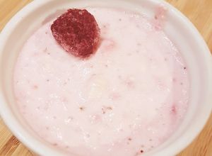 Una foto de Cheesecake de fresa keto (sin horno)
