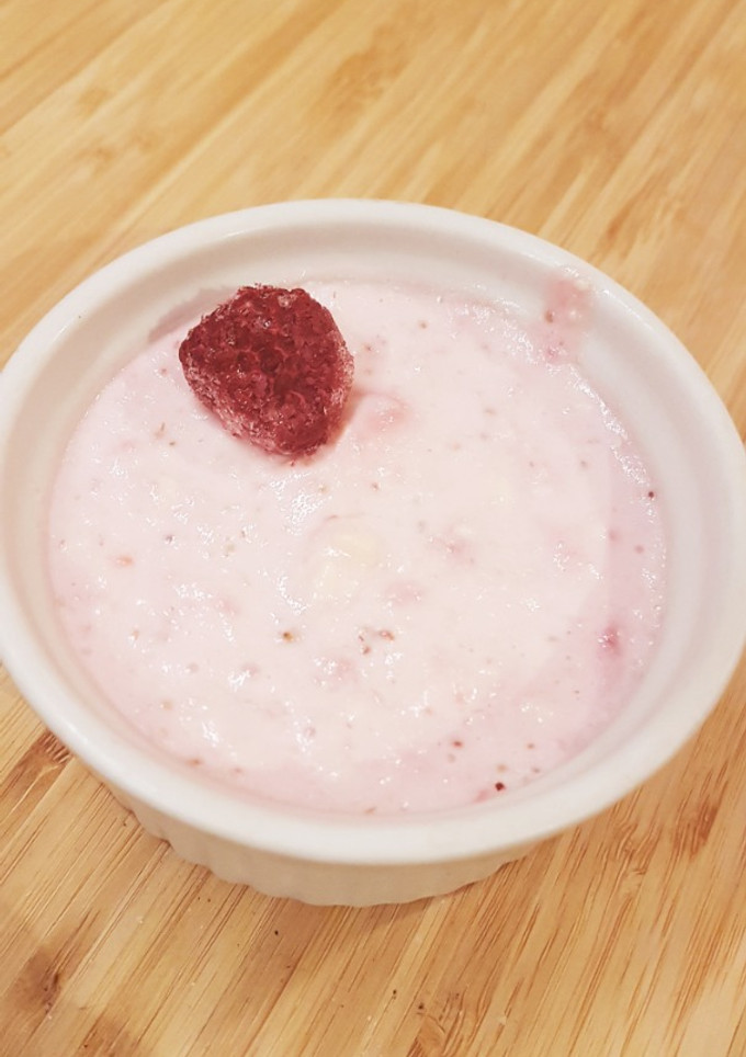 Una foto de Cheesecake de fresa keto (sin horno)