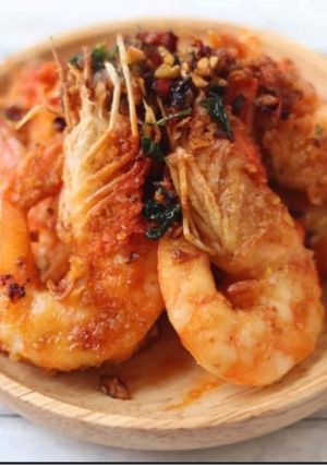 A picture of Roasted King prawns with crispy chilli and garlic Thai style 🦐.