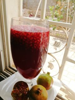 صورة لوصفة شراب الكركديه بالرمان 🍷🥀
