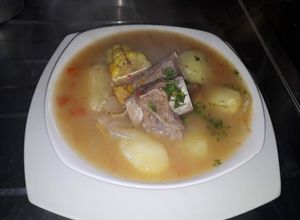 Una foto de Sopa de costillas