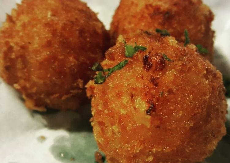 Steps to Make Homemade Crispy Cheese Balls