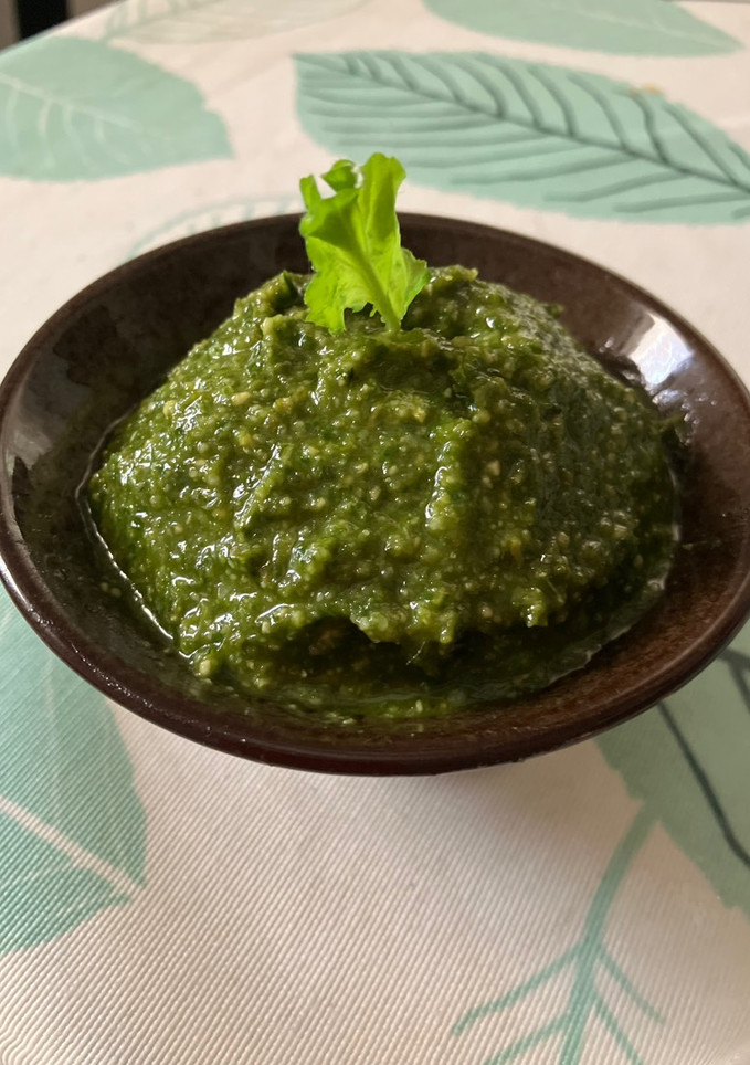Una foto de Pesto de rúcula y albahaca con anacardos
