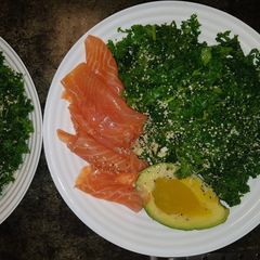 A picture of Smoked salmon kale avocado salad (paleo, gluten free, dairy fre).