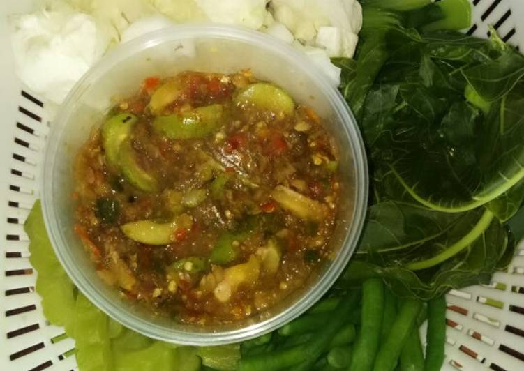 Resep Sambal Ramania + Lalapan, Bikin Ngiler