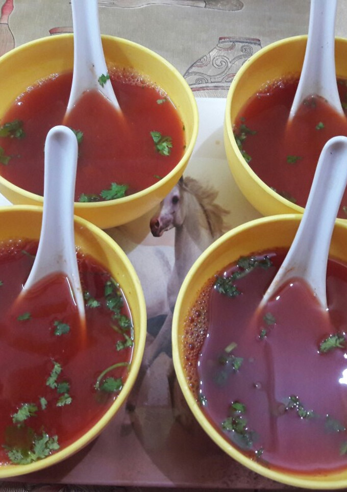 टोमेटो सूप (Tomato soup recipe in Hindi) रेसिपी मुख्य फोटो