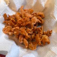 A picture of Kulit ayam crispy kriuk.