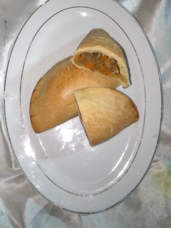 A picture of Baked meat pie.