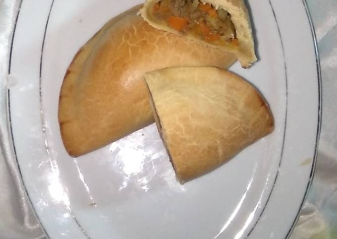 Baked meat pie