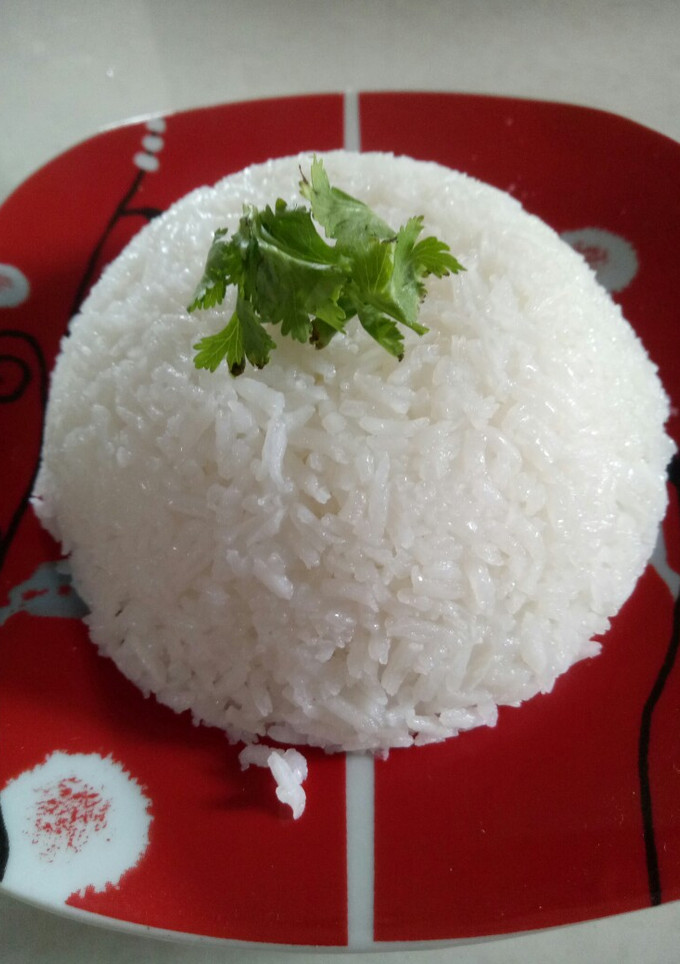 પ્લેન રાઈસ(rice recipe in Gujarati) રેસીપી મુખ્ય ફોટો
