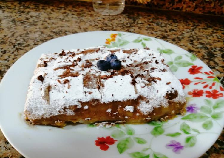 Tiramisú con restos de bizcocho y crema pastelera al caramelo