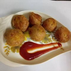A picture of Dalia bonda.