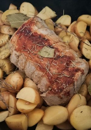 Une photo de Rôti de porc et pomme grenaille en cocotte au Cook Expert