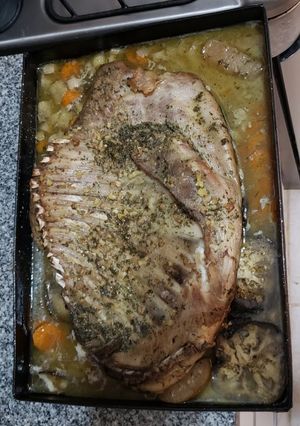 Una foto de Costillita de cordero al horno con verduras