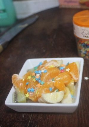 Una foto de Postre de fruta con estrellas