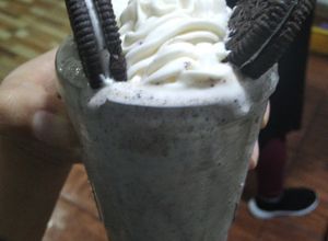 Una foto de Milkshake de oreo con crema de leche