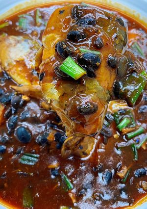Hình của món Cá hộp sốt tàu xì.