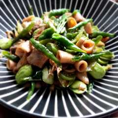 A picture of Tumis cumi asin campur petai..