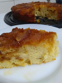 Una foto de Torta invertida de manzana y yogur