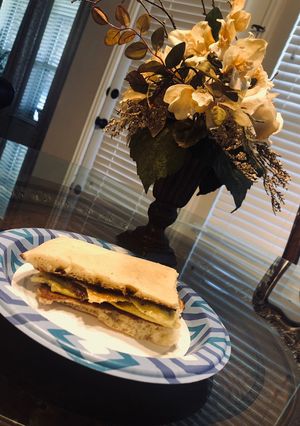 A picture of Breakfast sandwich.