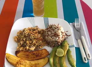 Una foto de Huevos revueltos con carne