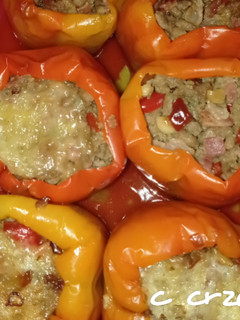 Una foto de Pimientos rojos rellenos en microondas, 1