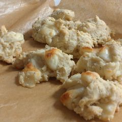 A picture of Cheese Biscuits.