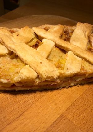 Foto di Rosti di patate farcito in pasta sfoglia
