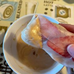 A picture of Fruit spring rolls.