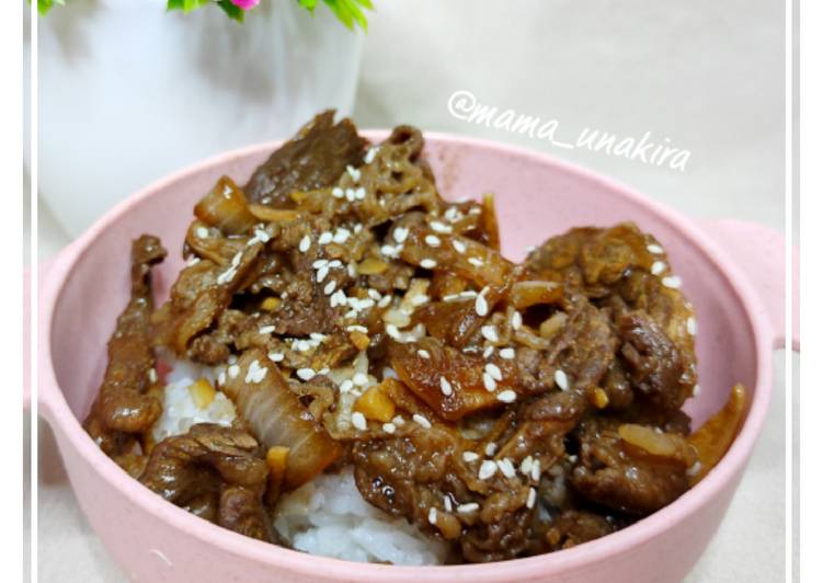 Resep Beef Bowl anti ribet ala Yoshinoya Jadi, tidak cukup satu