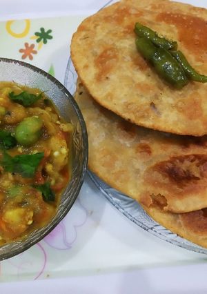 A picture of Sattu kachori aur baigan Ka bharta.