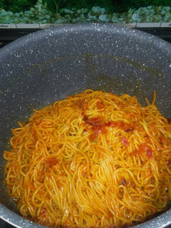 عکسی از دستور ماکارونی جااان با گوشت چرخکرده😋