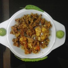 A picture of Ginger garlic sauce with magic prawns pick.