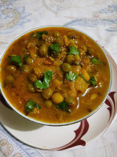आलू मटर की सब्जी (Aloo matar ki sabzi recipe in hindi) रेसिपी मुख्य फोटो