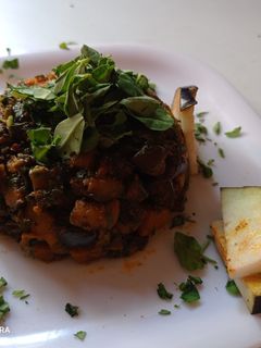 મેથીની ભાજી નું શાક (Methi Bhaji Shak Recipe In Gujarati) રેસીપી મુખ્ય ફોટો