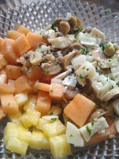Una foto de Ensalada tropical de verano 🌞