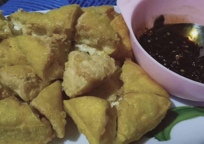 Tahu mekrok krispi with sambel kecap