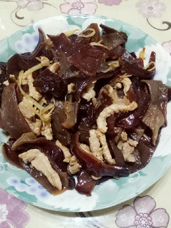 黑木耳炒肉絲 的食譜成品照片
