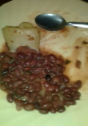 A picture of Stewed Beans served with chapo.