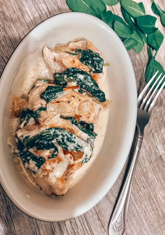 Куряче філе зі шпинатом