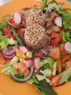 Foto di Insalatona con farro in torretta#crea la tua insalata#cookpad#