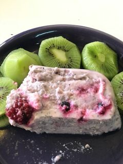 Una foto de Flan de frutas del bosque fit“Refréscate sin azúcar”