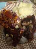 Carne a la cerveza con ensalada y puré