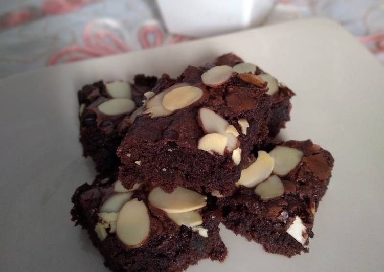 Brownies almond moist