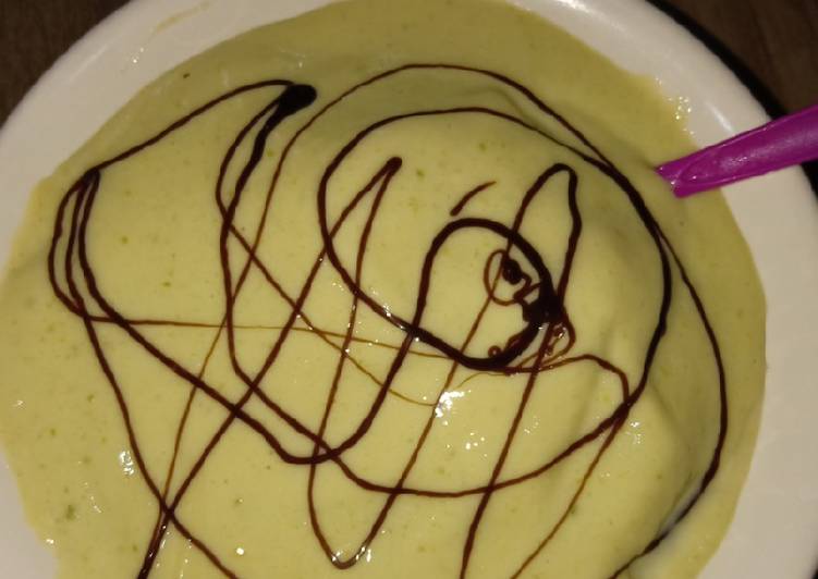 Cara Gampang Menyiapkan Alpukat Pear Smoothie Bowl, Bisa Manjain Lidah