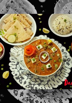 A picture of Shahi Matar Paneer Masala.