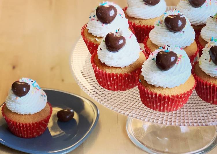 Nos 9 Meilleures Recettes de Cupcake vanille, crème chantilly